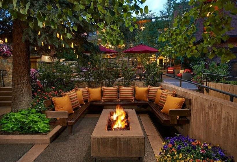 هتل Aspen Square Condominium