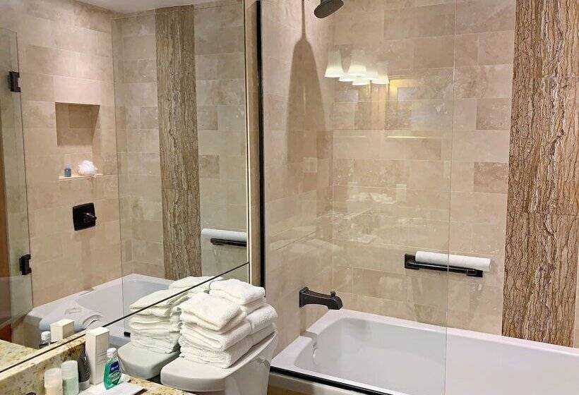 هتل Aspen Square Condominium