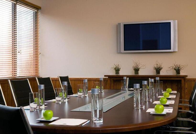 Bangor Aviator Hotel Bw Premier Collection