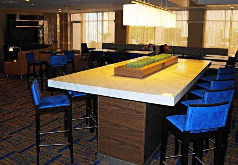 فندق Courtyard By Marriott Baldwin Park