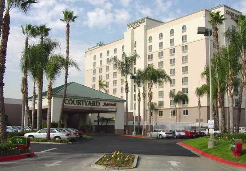 فندق Courtyard By Marriott Baldwin Park