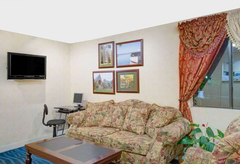 فندق Days Inn By Wyndham Auburn/finger Lakes Region
