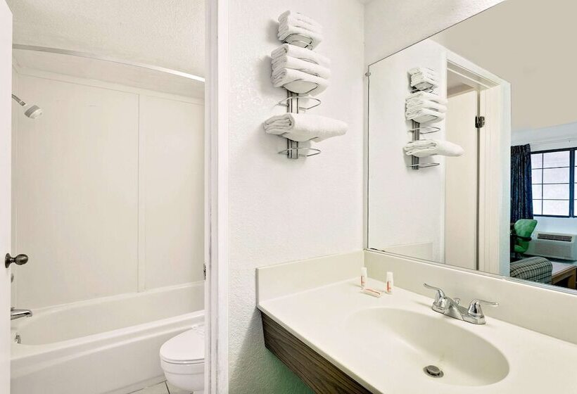 فندق Days Inn & Suites By Wyndham Needles