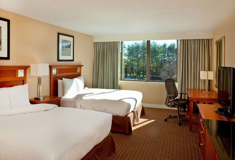 בית מלון כפרי Doubletree By Hilton Baltimore North Pikesville
