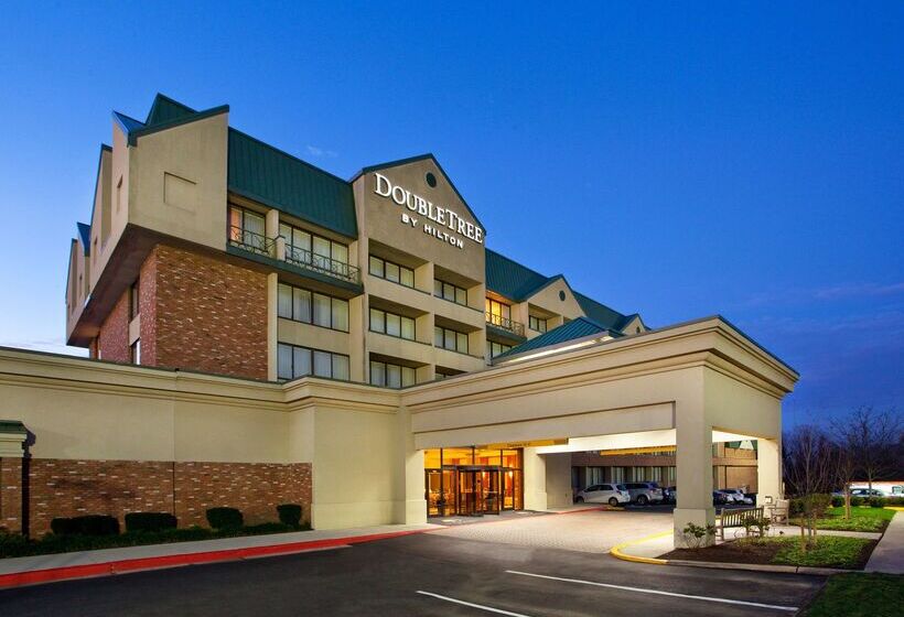 בית מלון כפרי Doubletree By Hilton Baltimore North Pikesville