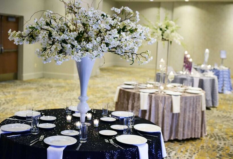 בית מלון כפרי Doubletree By Hilton Baltimore North Pikesville