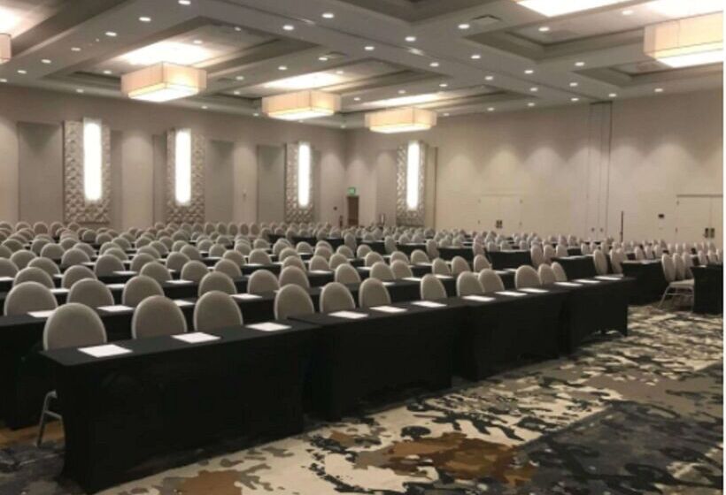 בית מלון כפרי Doubletree By Hilton Baltimore North Pikesville