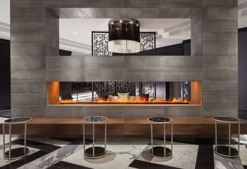 هتل Hilton Boston Back Bay