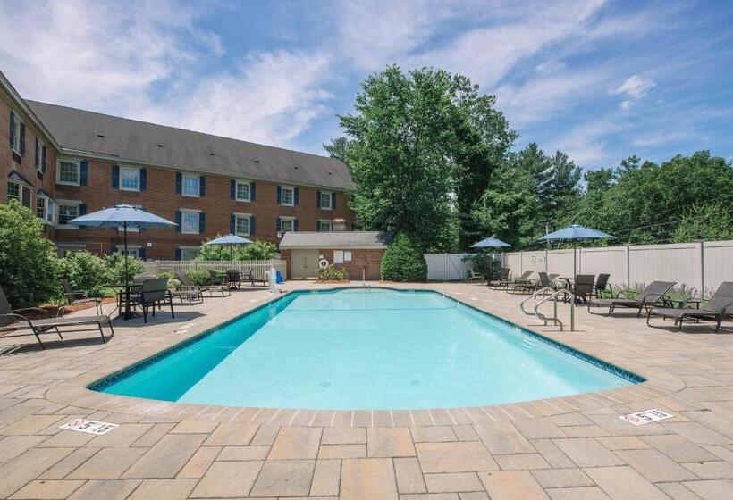 فندق Holiday Inn Express And Suites Merrimack, An Ihg
