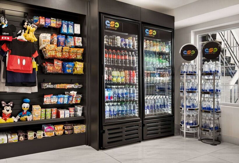 فندق Ramada By Wyndham Anaheim Convention Center