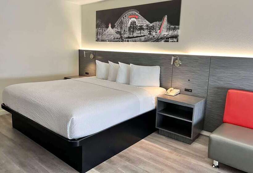 فندق Ramada By Wyndham Anaheim Convention Center