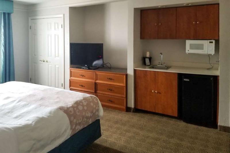 مُتل Clarion Inn
