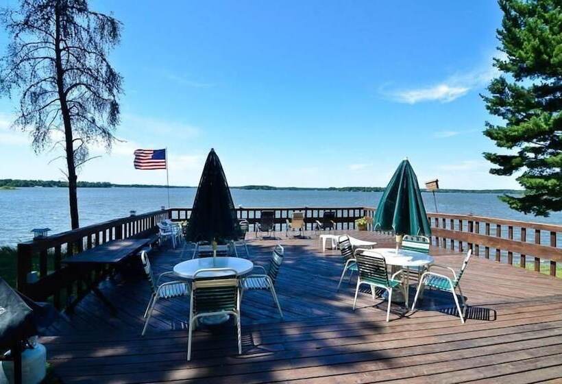 Мотель Centerstone Resort Lake Aire
