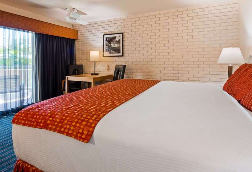 Best Western Pine Tree Motel