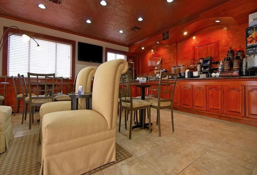 هتل Americas Best Value Inn Kingsville