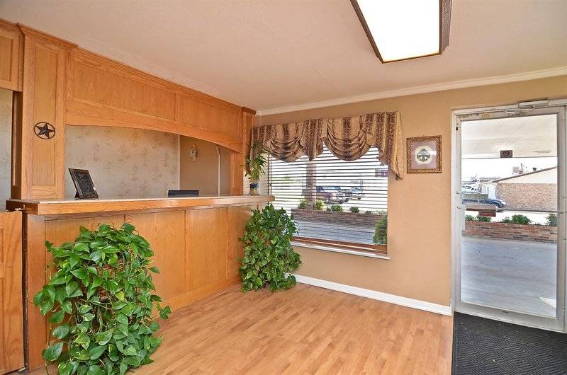 בית מלון כפרי Americas Best Value Inn Crosstimbers