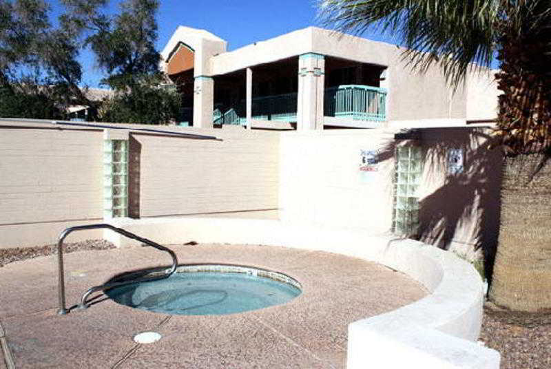 Отель Americas Best Value Inn Yuma Chilton Conference Center