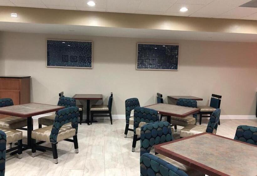 هتل Quality Inn