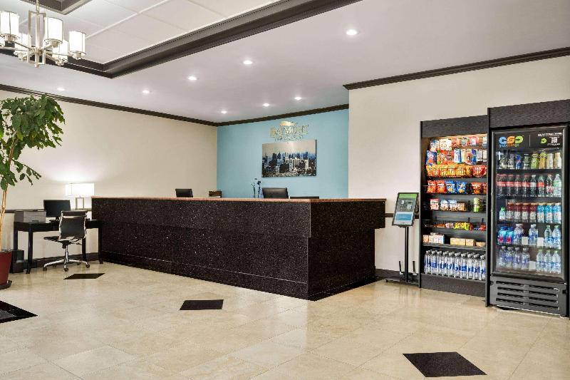 בית מלון כפרי Baymont By Wyndham Monterey Park