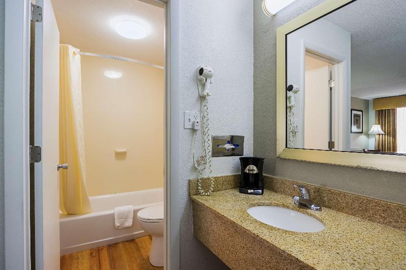 هتل Best Western Central Inn