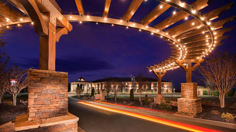 فندق Best Western Cottontree Inn