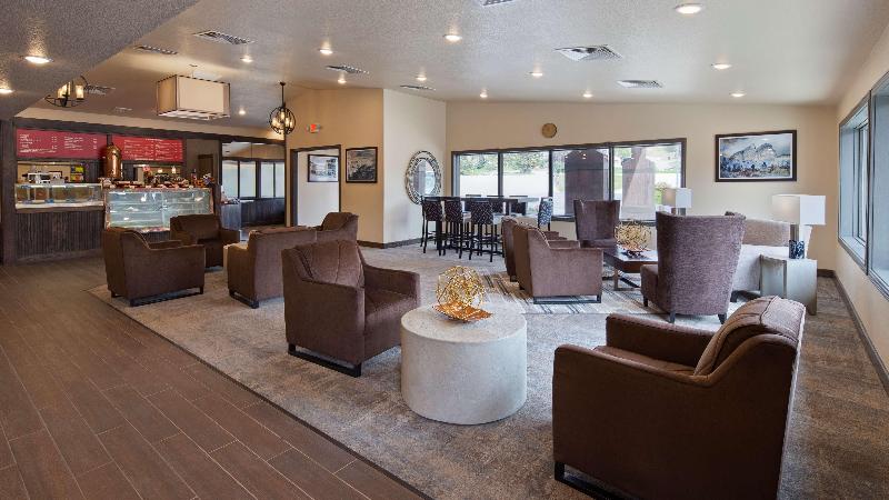 هتل Best Western Golden Spike Inn & Suites