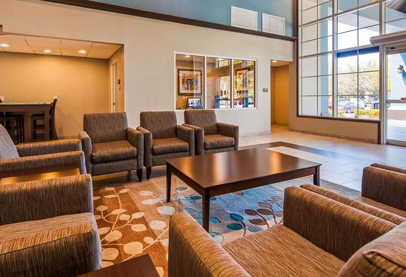 בית מלון כפרי Best Western Naples Plaza
