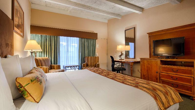 בית מלון כפרי Best Western Outlaw Inn