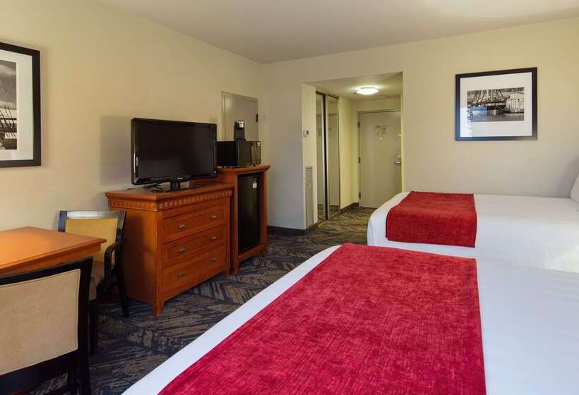 هتل Best Western Plus Bayside Inn