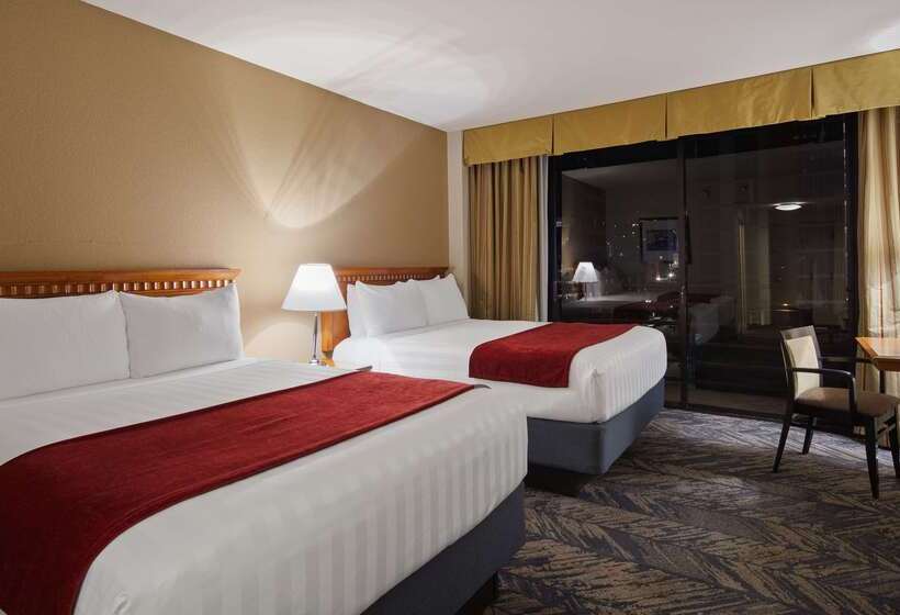 هتل Best Western Plus Bayside Inn