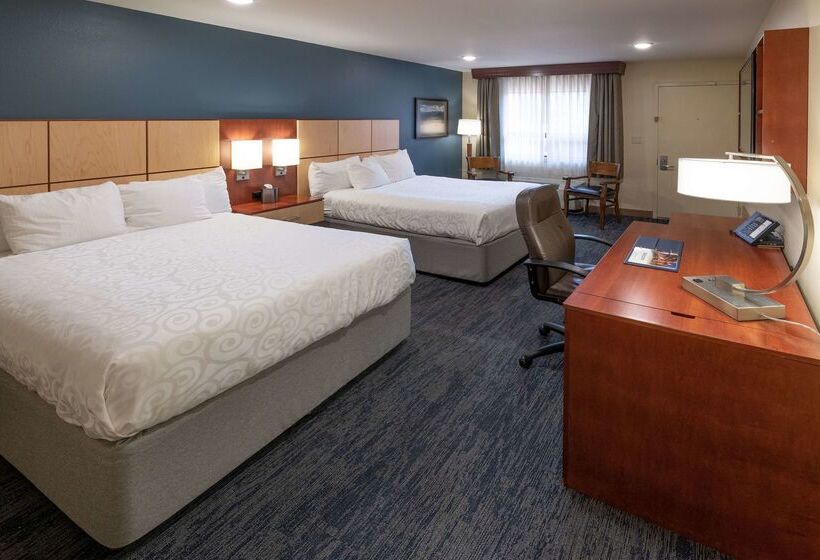 هتل Best Western Plus Clocktower Inn