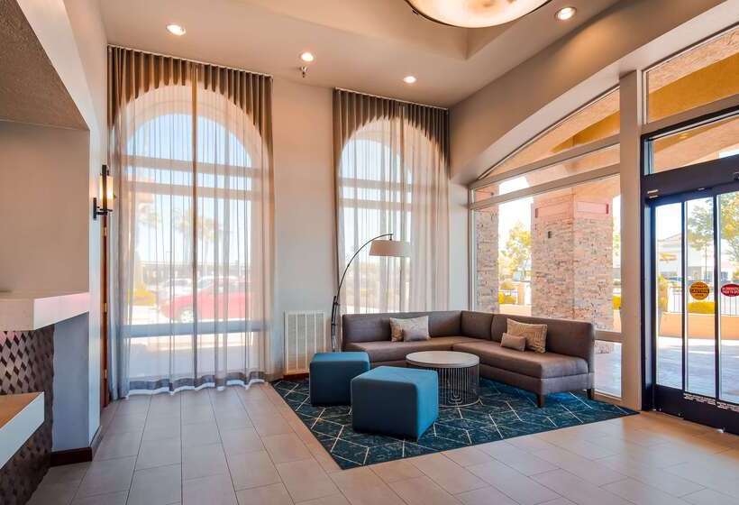 هتل Best Western Plus Executive Inn & Suites