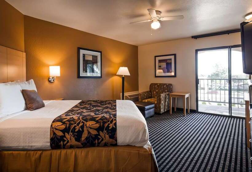 هتل Best Western Plus Executive Inn & Suites
