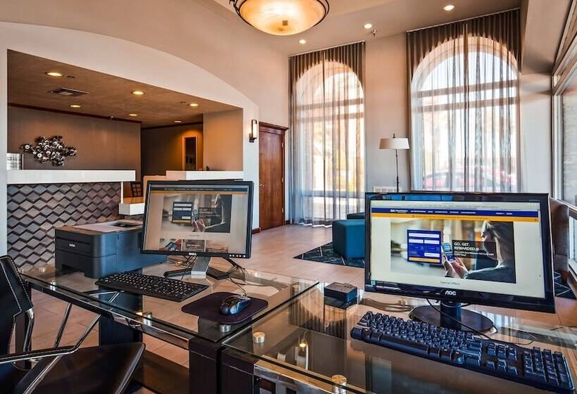 هتل Best Western Plus Executive Inn & Suites