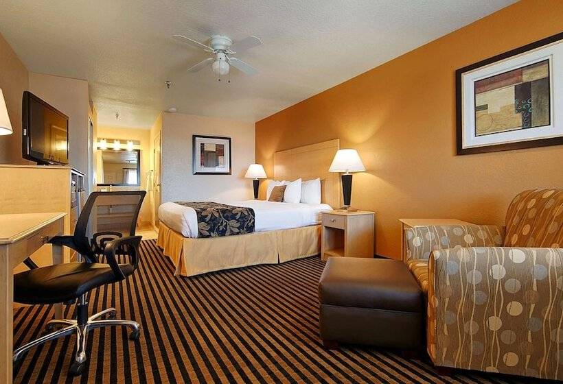 هتل Best Western Plus Executive Inn & Suites