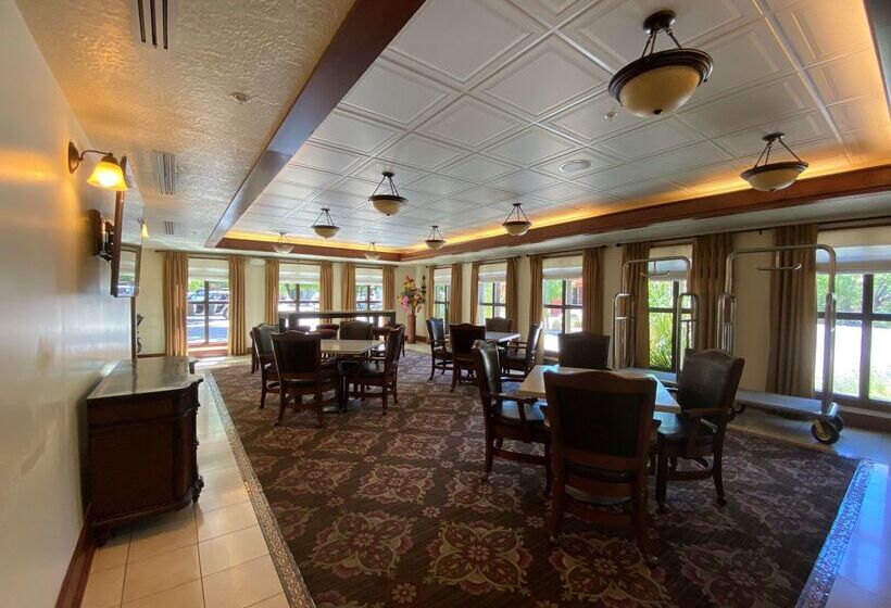 هتل Best Western Plus Greenwell Inn