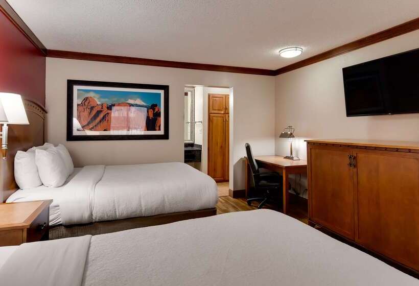 هتل Best Western Plus Greenwell Inn