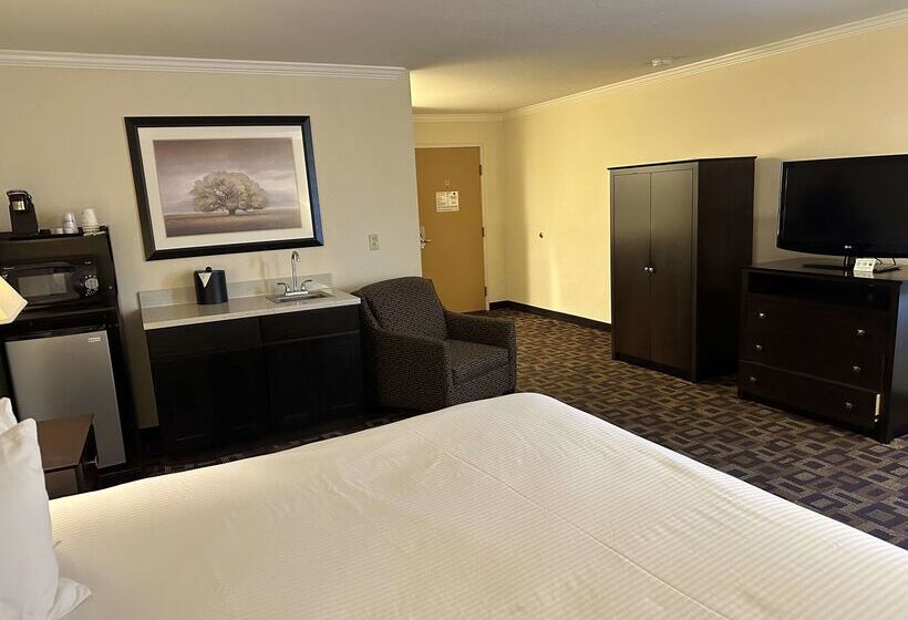 בית מלון כפרי Best Western Plus Inn Of Hayward