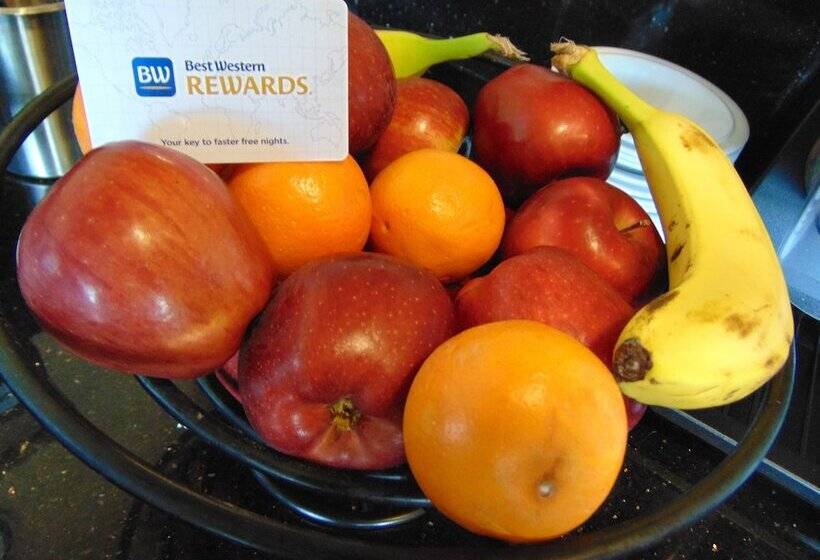 هتل Best Western Plus Kings Inn And Suites