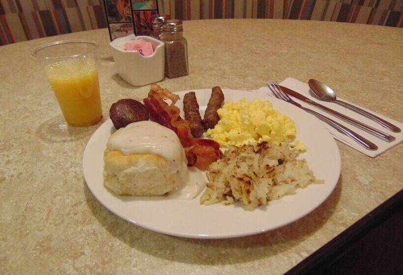 هتل Best Western Plus Kings Inn And Suites