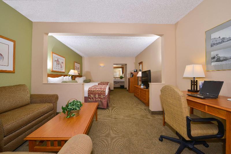 هتل Best Western Plus Kings Inn And Suites