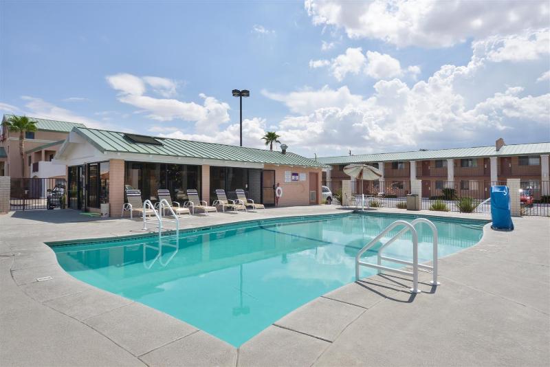 هتل Best Western Plus Kings Inn And Suites