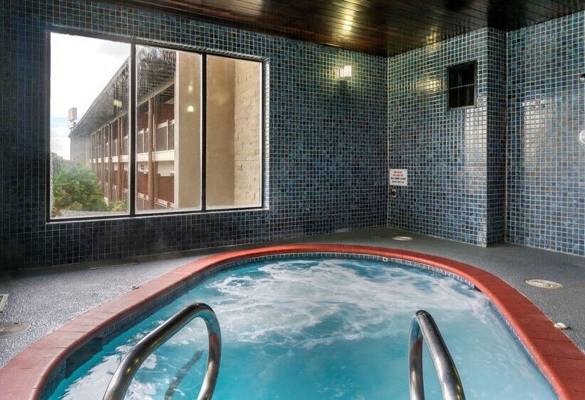 فندق Best Western Plus Lake Front