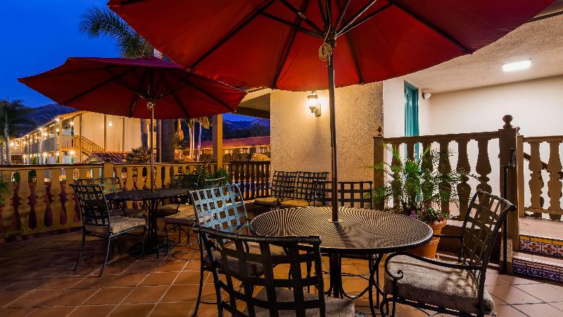 בית מלון כפרי Best Western Plus Pepper Tree Inn