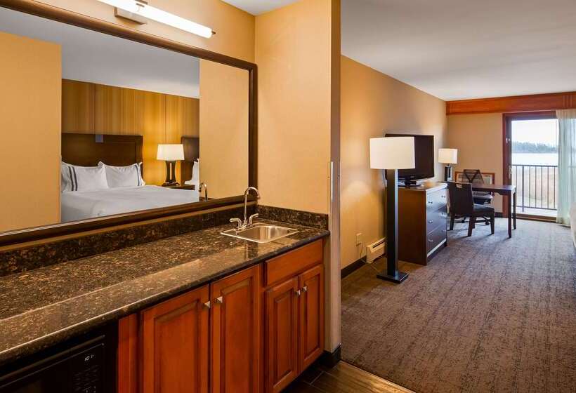 ホテル Best Western Plus Superior Inn