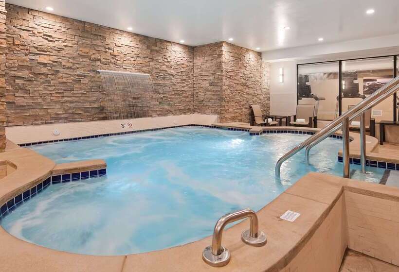 ホテル Best Western Plus Superior Inn