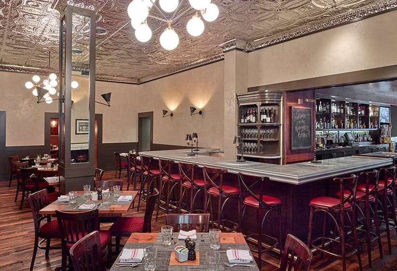 هتل Best Western Plus The Normandy Inn & Suites