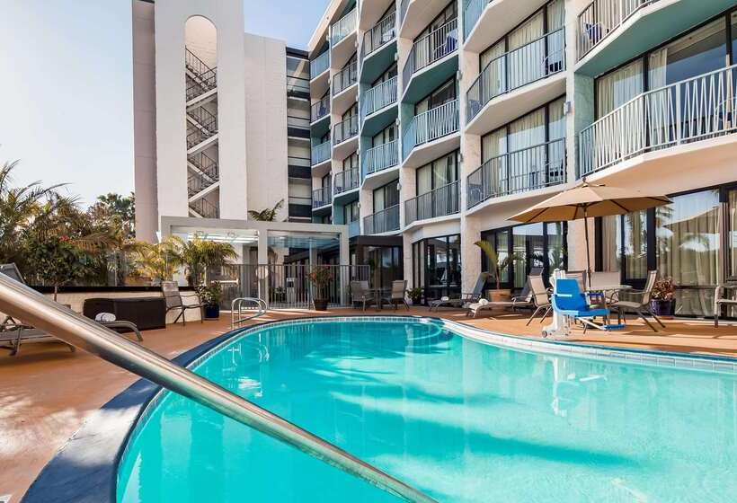 هتل Best Western Yacht Harbor