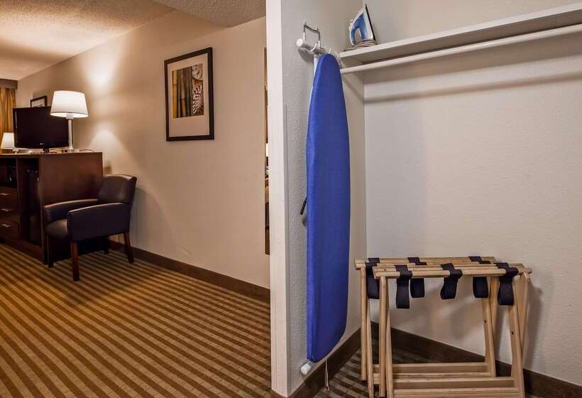 هتل Best Western Yacht Harbor