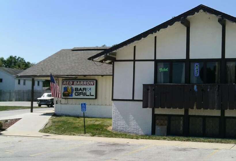 Отель Budget Inn & Suites